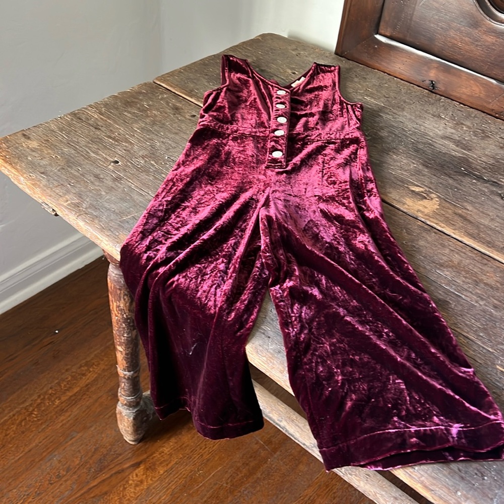 Faherty 6T velvet romper 🍒🤎